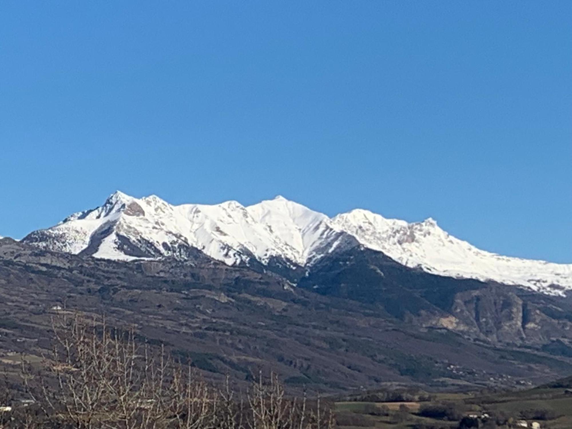 T4 Vue Imprenable Montagnes Et Ville Gap Exteriör bild